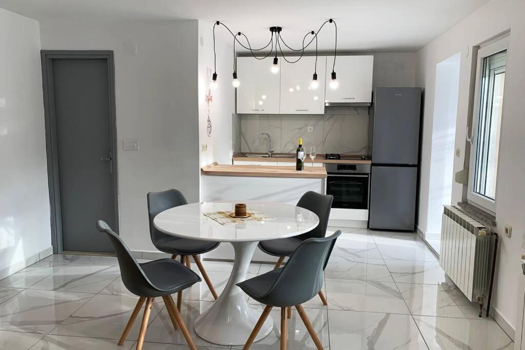 New Apartment Ema I Krk Town Exterior foto